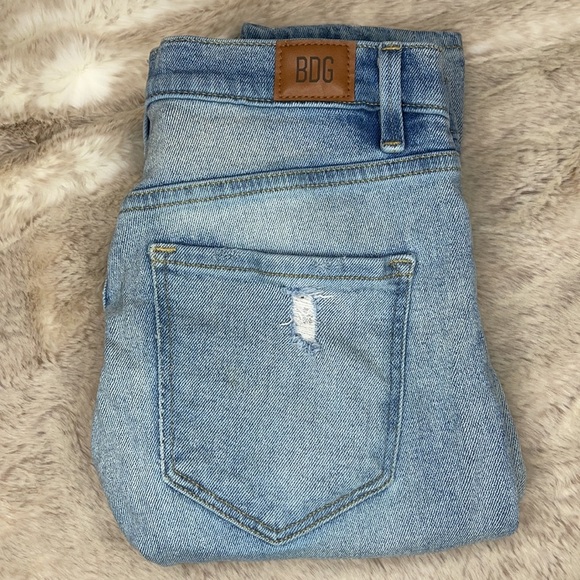 BDG•Urban Outfitters•Twig High-Rise•Jeans - Picture 2 of 14